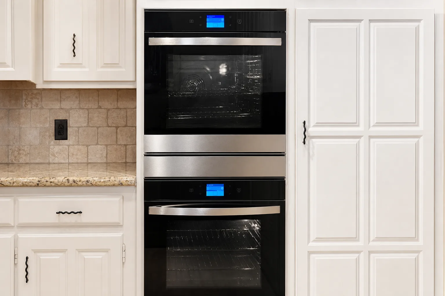 Detail: built-in double wall oven